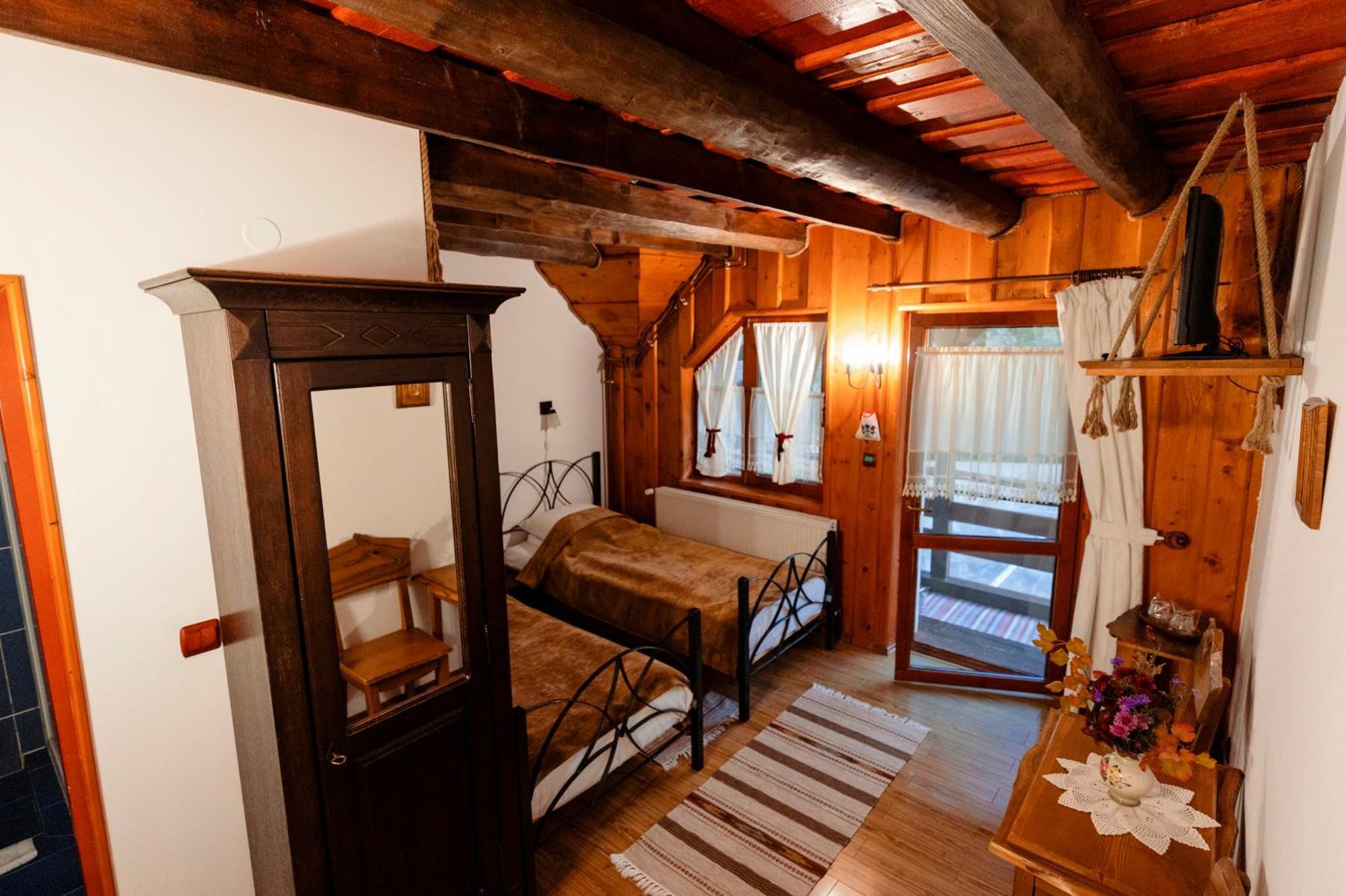 Pensiunea Doina Vadu Izei Extérieur photo